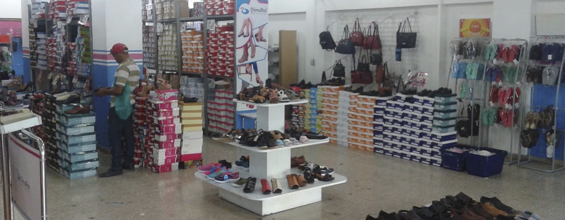 interior-tienda-mexico-dimalba.jpg